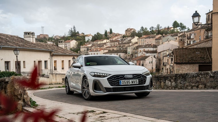 El diseño frontal, cien por cien Audi, potencia la personalidad deportiva del A5