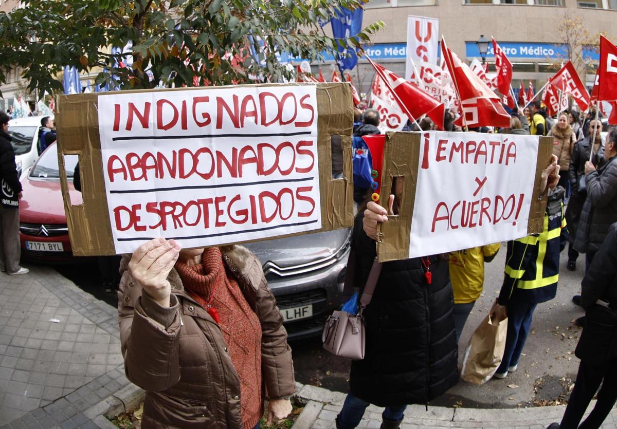 Concentración en Madrid para pedir una solución para Muface.