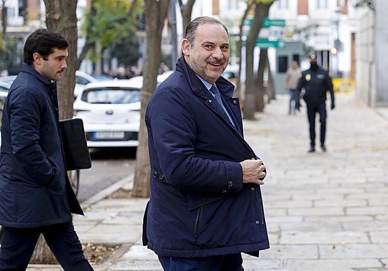 José Luis Ábalos, a su llegada a la declaración.