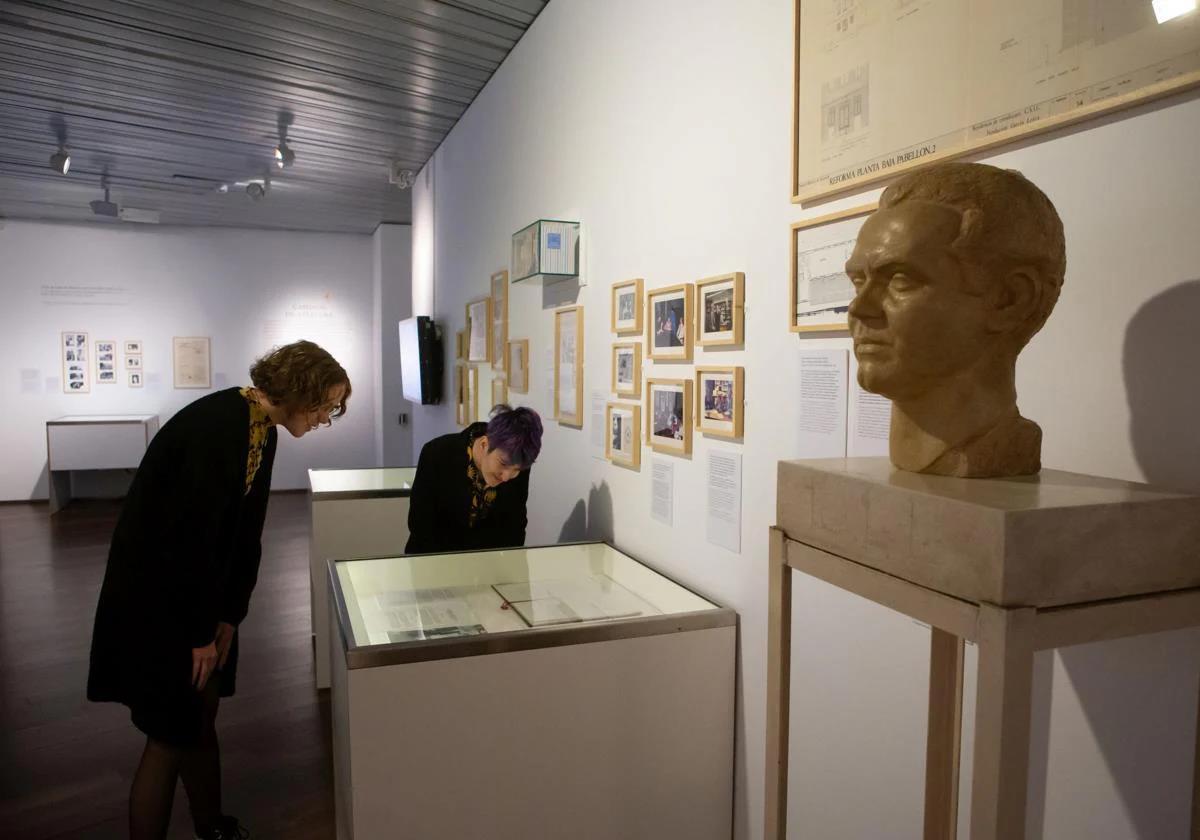 El busto de Lorca de la Residencia de Estudiantes, una de las piezas destacadas de la exposición.