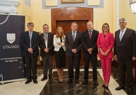 Expertos académicos debaten sobre el futuro de las universidades, en un foro organizado por la UTAMED.