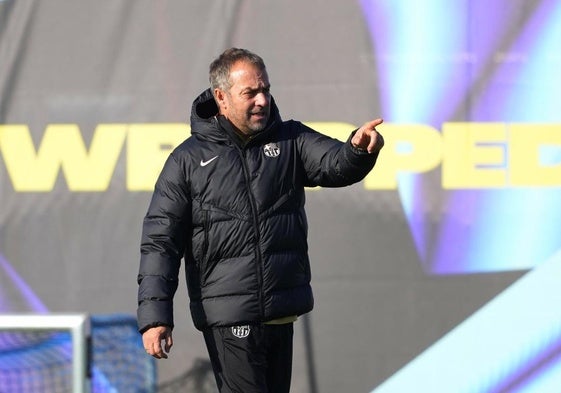 Hansi Flick, durante el último entrenamiento del Barça previo al partido ante el Leganés.