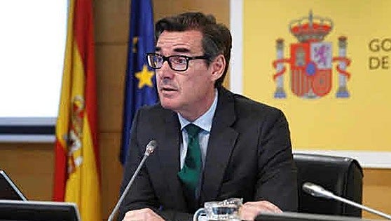 El nuevo presidente de la CNMV ve «razonable» esperar a Competencia para aprobar la opa de BBVA y Sabadell