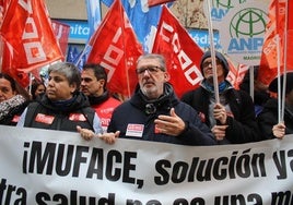 Manifestación de funcionarios para exigir una solución a Muface.