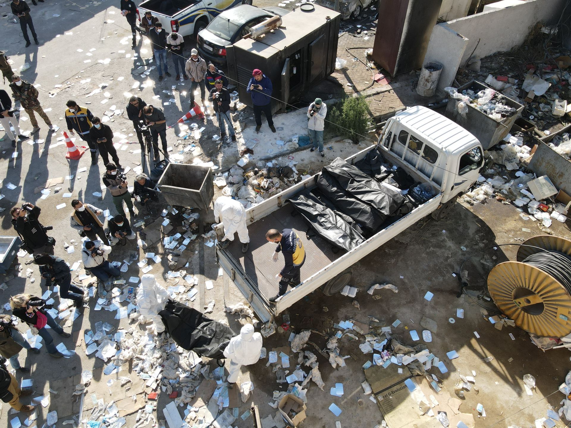 Varios cuerpos descubiertos en el distrito Sayyida Zeinab de Damasco.