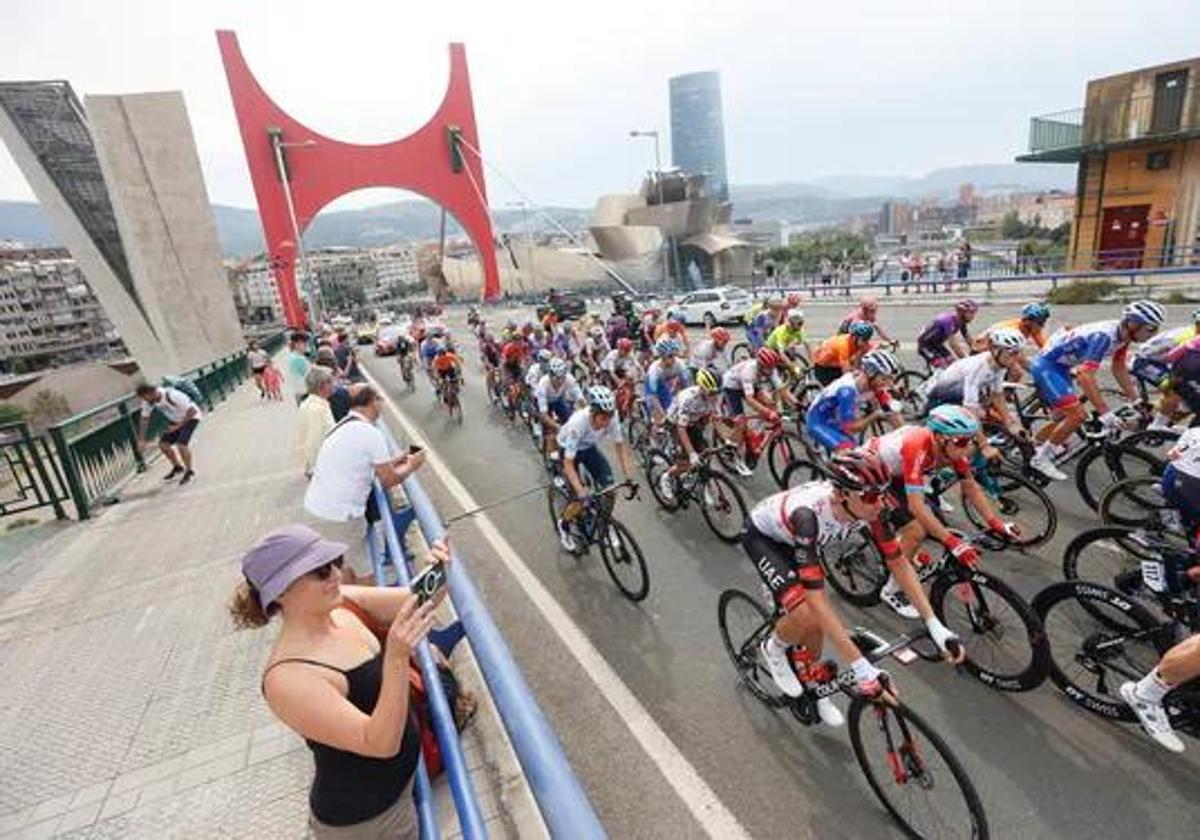 La Vuelta 2025 se disputará en cuatro países y espera a Pogacar