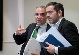 Elías Bendodo, vicesecretario de Política Autonómica, y Borja Sémper, portavoz nacional, en el Congreso