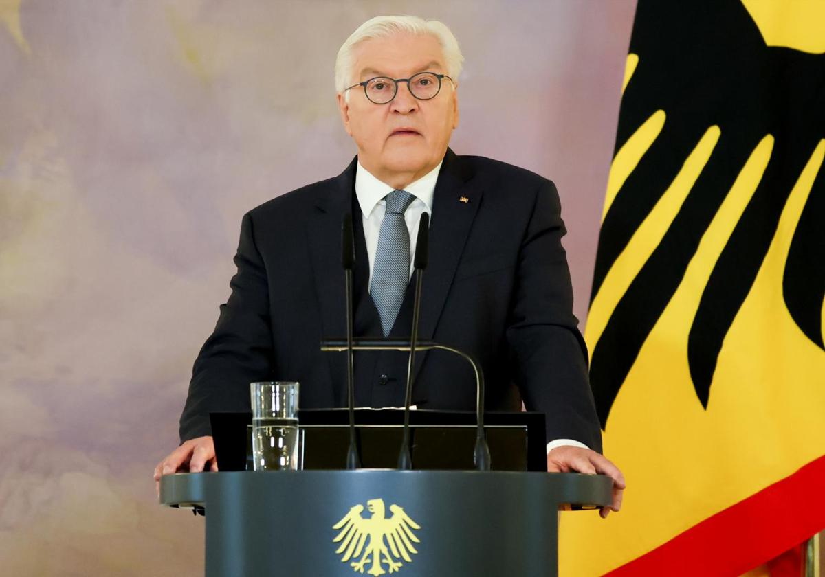 El presidente alemán, Frank Walter Steinmeier, al anunciar este viernes la disolución del Bundestag.