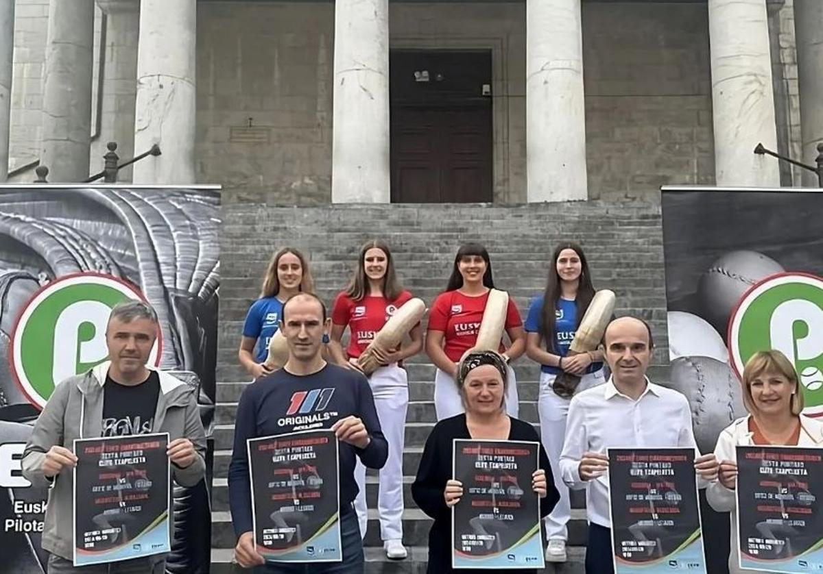 Presentación del campeonato elite femenino de cesta punta el pasado mes de octubre, organizado por la Federación Vasca.