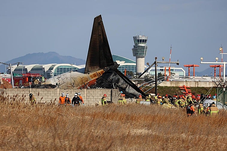 Al menos 120 fallecidos en un accidente de avión en Corea del Sur
