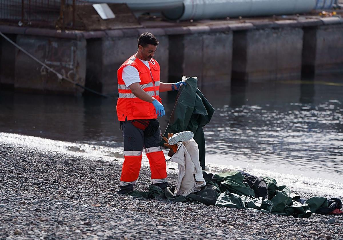 Dos muertos en el primer cayuco que llega a Canarias en el 2025