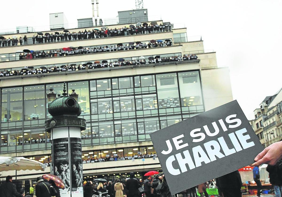 Manifestación celebrada en enero de 2015 en solidaridad con el equipo de la revista.