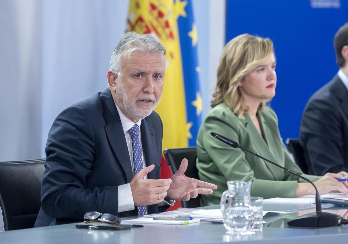 El ministro Ángel Víctor Torres durante la rueda de prensa tras el Consejod e Ministros de este martes.