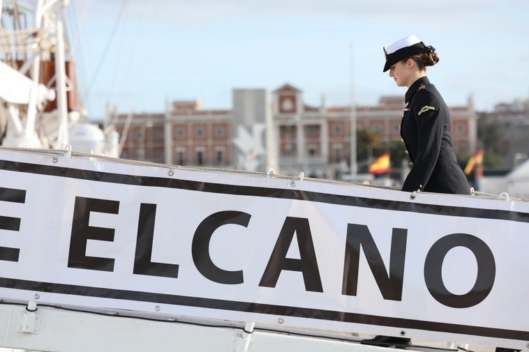 La Princesa Leonor embarca como guardiamarina en el Juan Sebastián Elcano