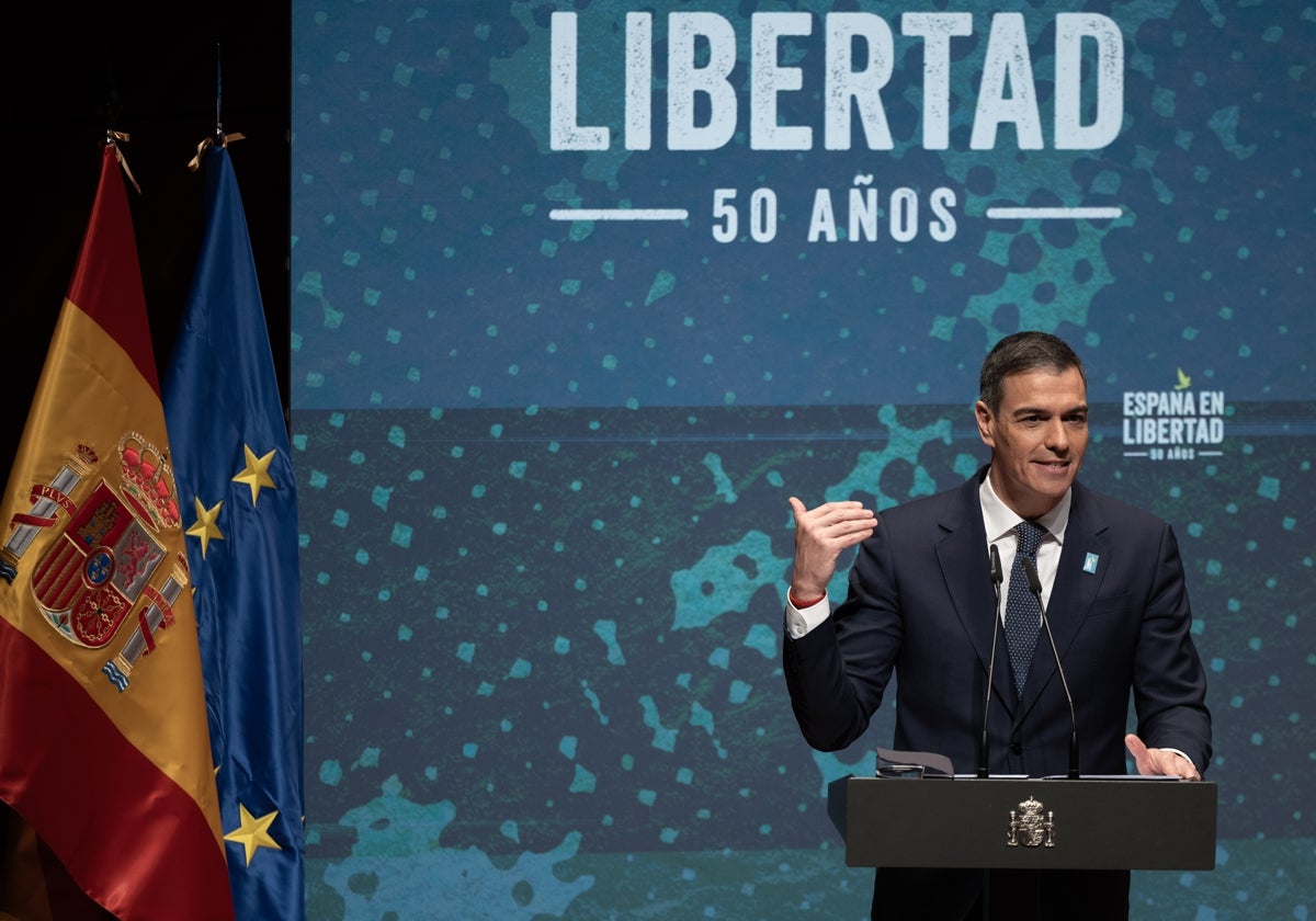 Sánchez en el primer acto de conmemoración de los 50 años de la muerte de Franco en el Museo Reina Sofía