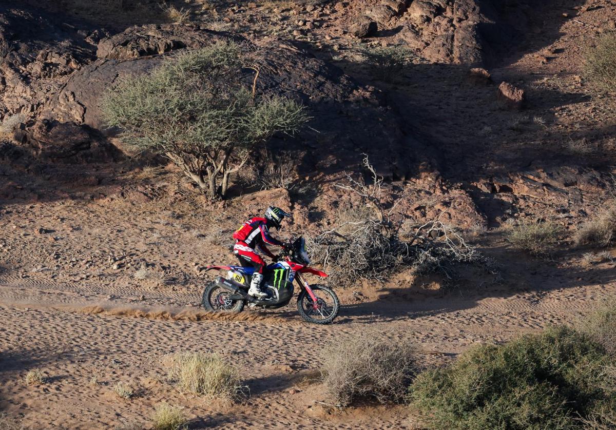 Tosha Schareina, durante la etapa en el Dakar.