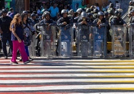 Fotografías: los opositores al chavismo se concentran en Caracas ante la presencia de las nuevas milicias civiles armadas