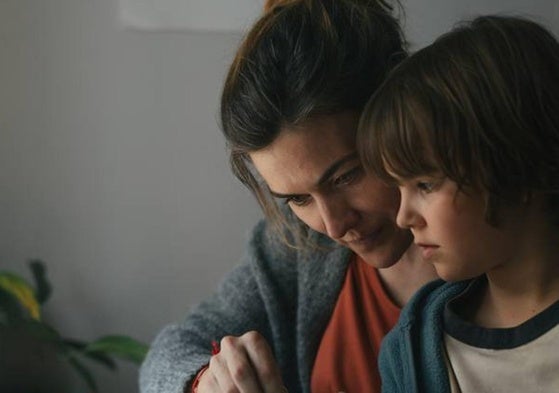 Marta Nieto y Noa Álvarez en 'La mitad de Ana'.