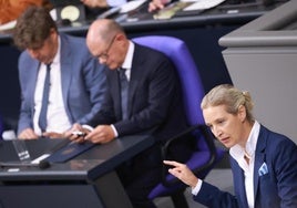 El cofundadora de la formación ultraderechista AfD, Alice Weidel, en una sesión en el Bundestag, antes de la convocatoria de elecciones anticipadas.