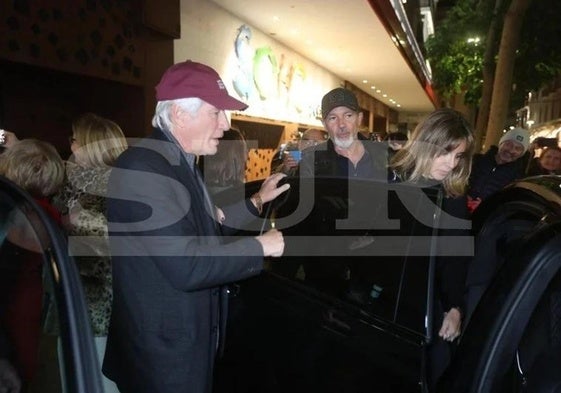 Banderas ejerció de anfitrión de Gere, que acudió al Teatro del Soho para asistir a una de las representaciones de 'Gypsy'.