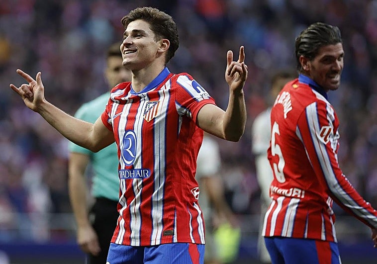 Julián Álvarez celebra su gol a Osasuna.