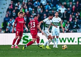 Rasjani, en el descuento, doblega al Zaragoza y lleva al Elche al ascenso directo