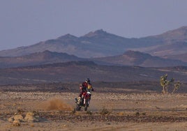 Tosha Schareina, durante la etapa en el Dakar.