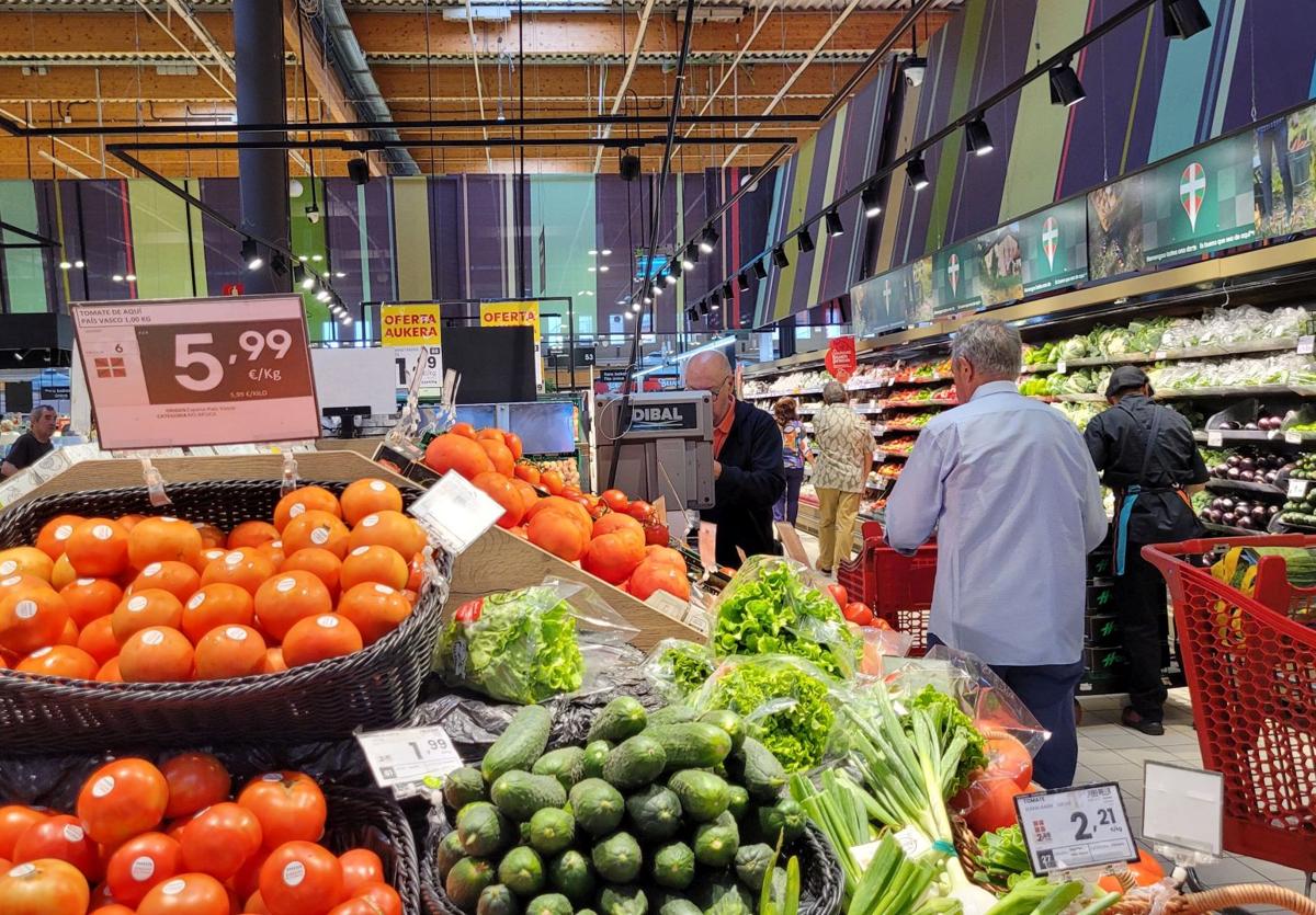 Compras en un supermercado.