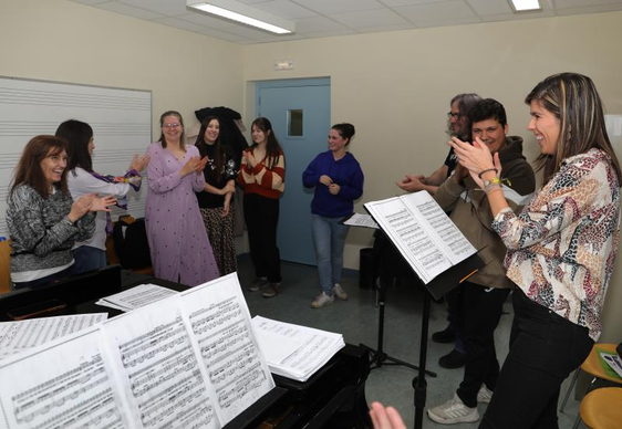 Alumnos de Erasmus en clase de música