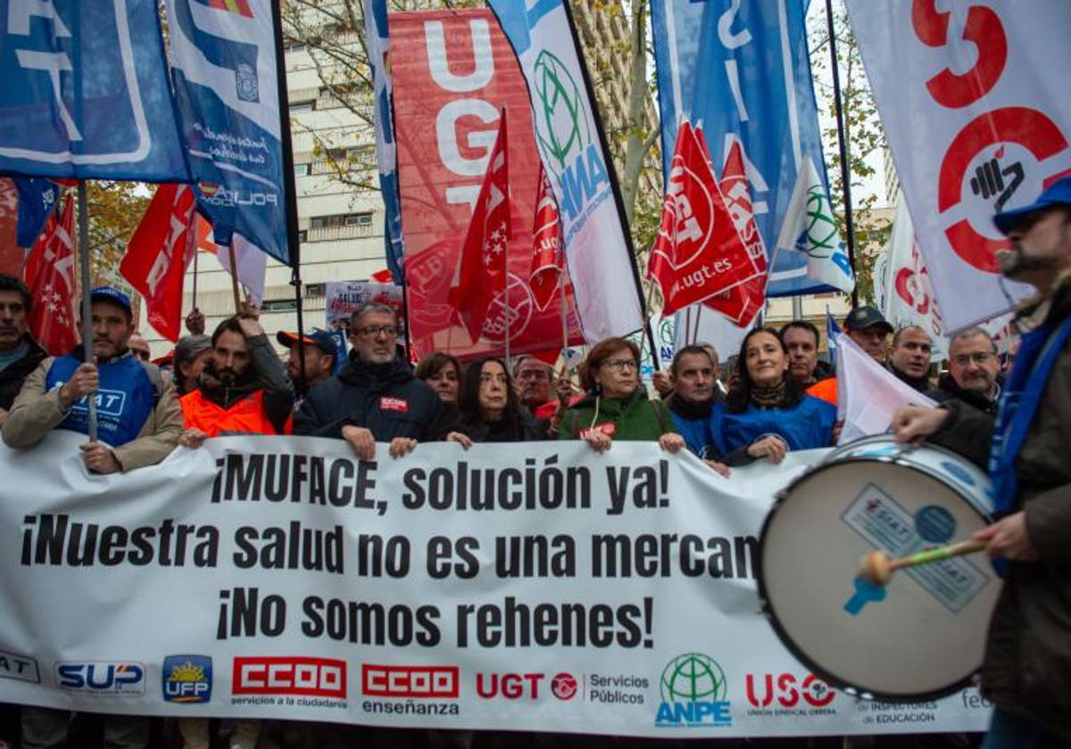 Manifestacion de funcionarios y empleados públicos por el mantenimiento de Muface