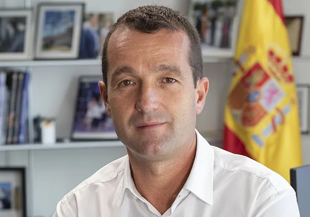 Ángel Escribano sustituirá a Murtra, nuevo presidente de Telefónica, al frente de Indra