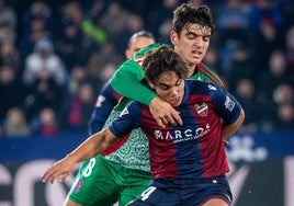 El Levante se asienta en el playoff ante el Granada