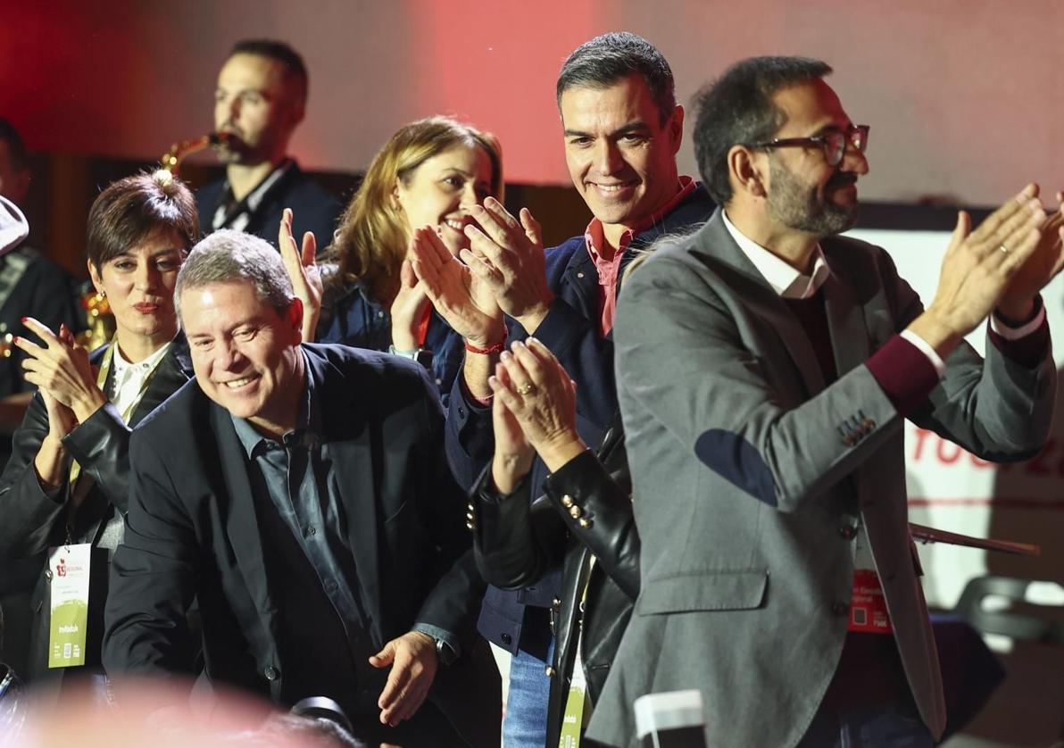 Pedro Sánchez y Emiliano García-Page este sábado en el congreso del PSOE castellanomanchego.