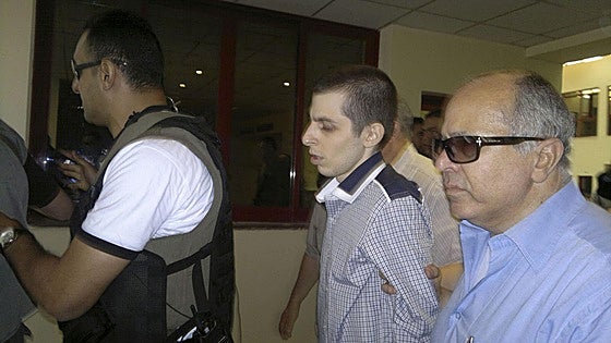 Un comandante de los Mártires de Al-Aqsa y una líder del frente de liberación de Palestina, entre los liberados por Israel