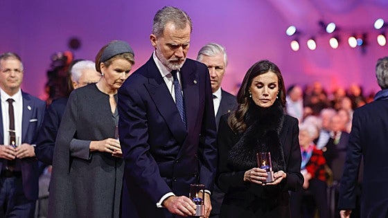 Los Reyes honran la memoria de las víctimas del Holocausto