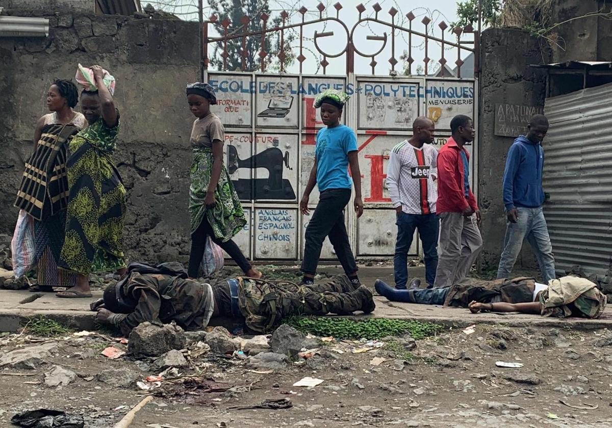 Los intensos combates en Goma han salpicado de cadáveres las calles de la ciudad congoleña.