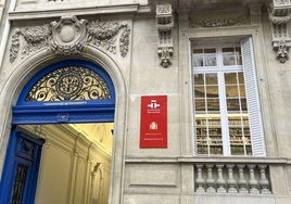 La actual sede de la biblioteca del Instituto Cervantes en la avenida Marceau, junto a los Campos Elíseos.