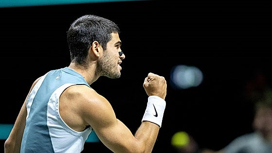 Alcaraz sufre ante Van de Zandschulp en su estreno 'indoor'