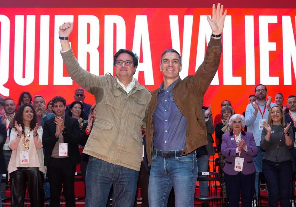 Óscar López y Pedro Sánchez