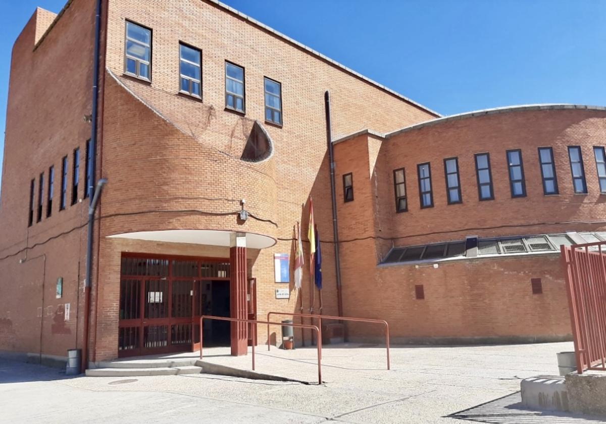 Fachada del colegio Rosa Parks de Toledo