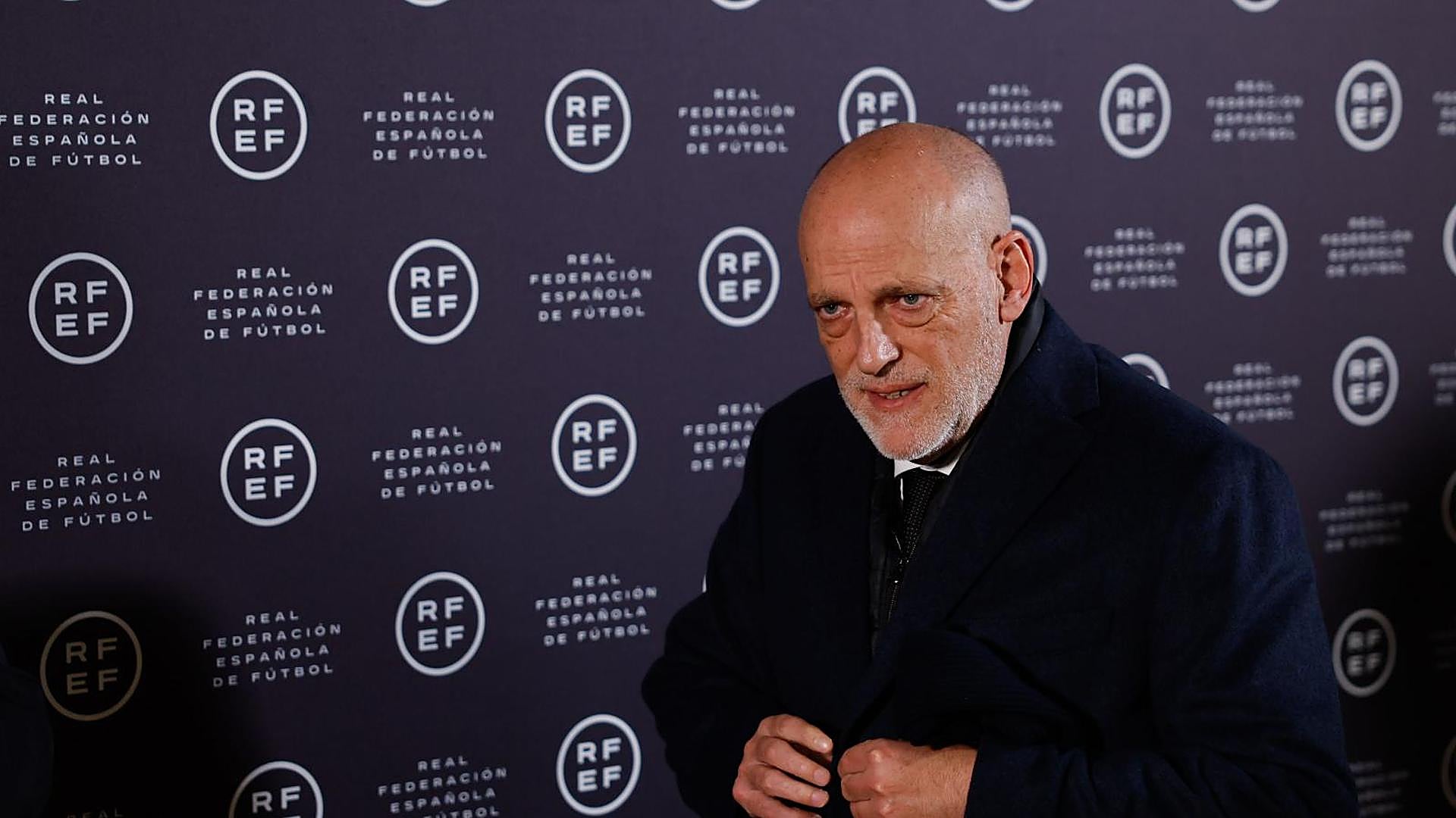 Madrid’s Pressure: Clubs Revolt, Thebes Criticizes