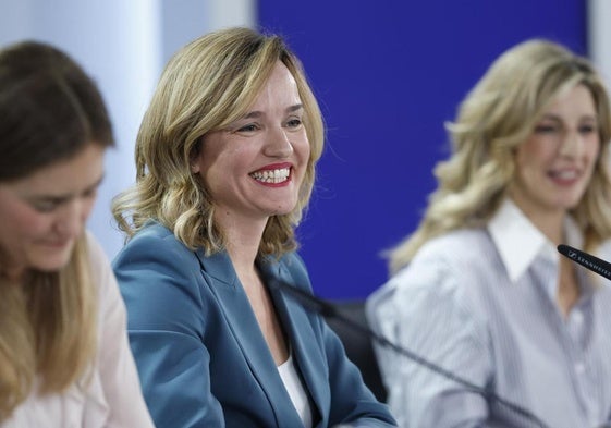 La portavoz del Gobierno, Pilar Alegría, durante la rueda de prensa tras el Consejo de Ministros.