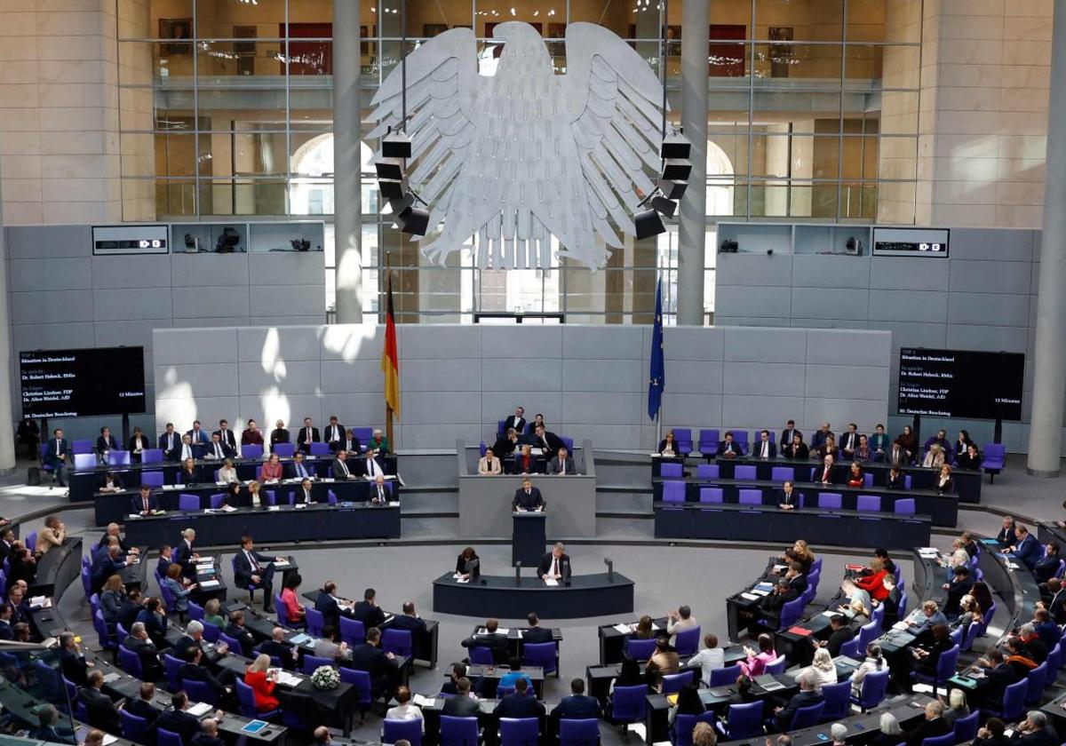 Vista del Parlamento alemán, que ha celebrado este martes su última sesión antes de las elecciones.