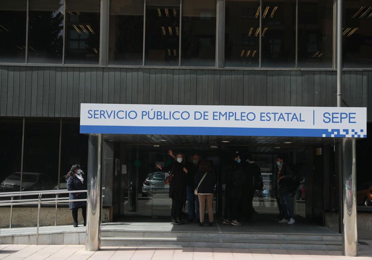 Entrada de la sede de la Dirección general del Servicio Público de Empleo Estatal (SEPE)