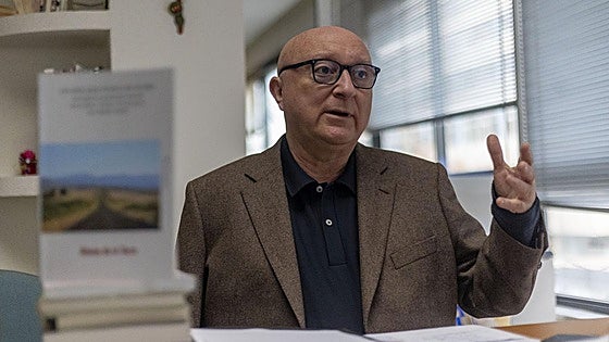 El viaje literario de Alonso de la Torre por el país que nunca se acaba