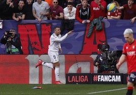 Los goles de Mbappé y Budimir y la roja a Bellingham en el empate del Madrid en El Sadar