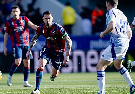 Boyé rescata un punto para el Granada en Huesca