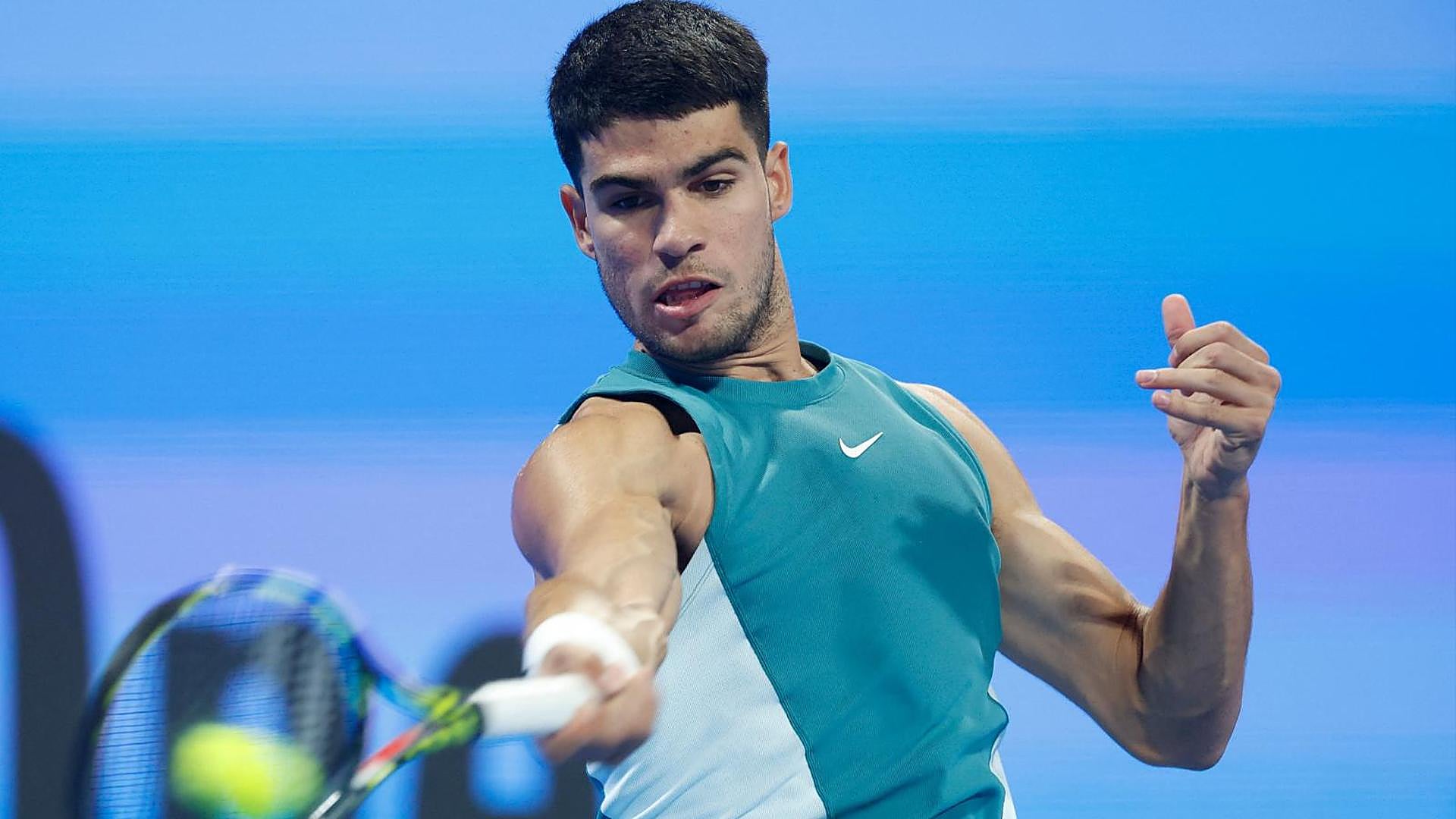 Alcaraz Defeats Cilic