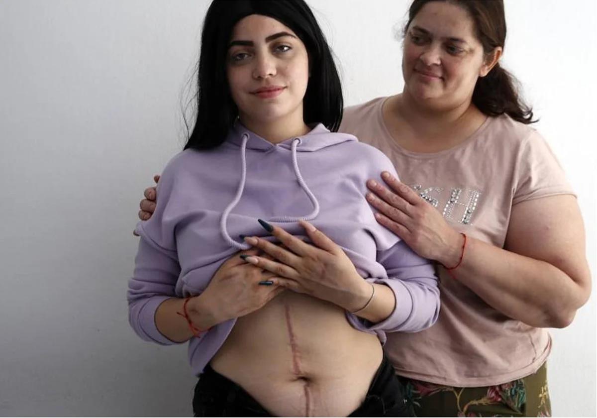 María, junto a su madre, Ana, que también declaró ayer en la vista oral.