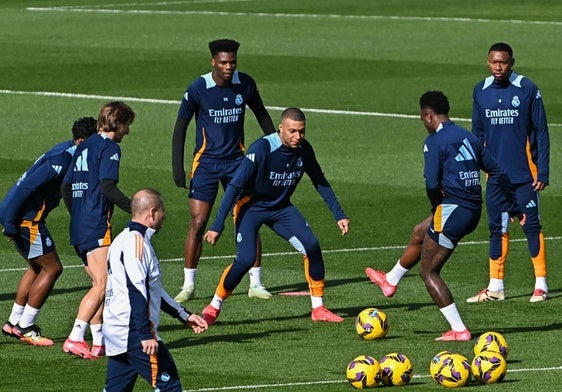 Los jugadores del Real Madrid, preparando el duelo con el Girona.